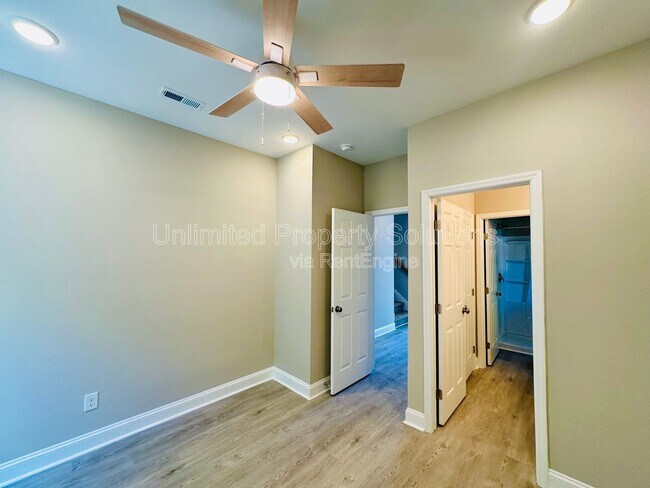 Building Photo - 312 Wood Dale Dr