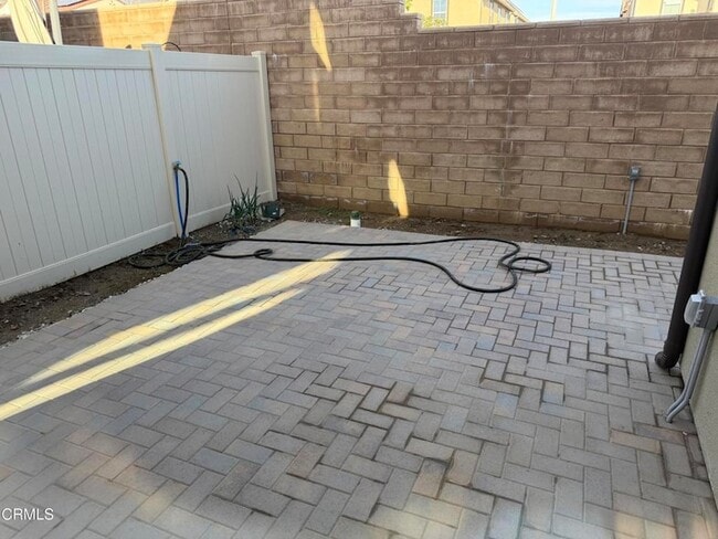 Building Photo - 461 Snowdrop Ln