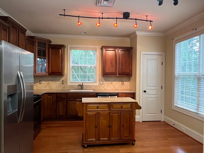 Building Photo - 3314 Starboard Way