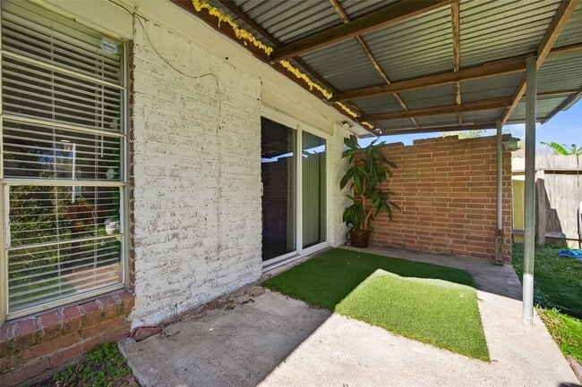 Building Photo - 10423 Permian Dr