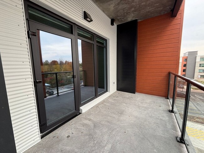 Building Photo - ONE25: Pet-Friendly 1-Bed with Balcony, Do...