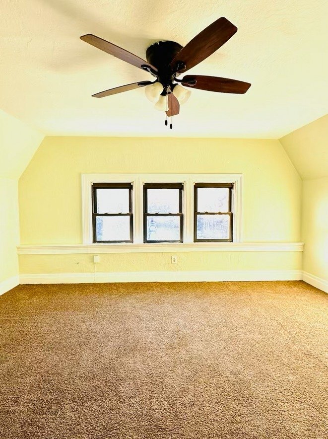 Building Photo - 303 Peebles St