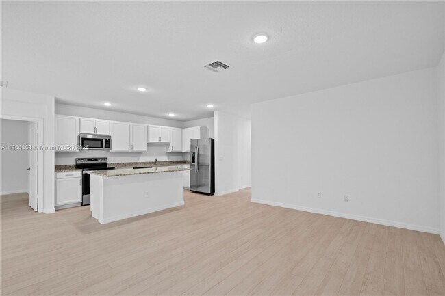 Building Photo - 5025 Armina Pl