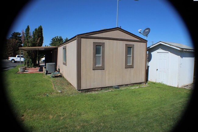 Building Photo - Listed in a Senior park.