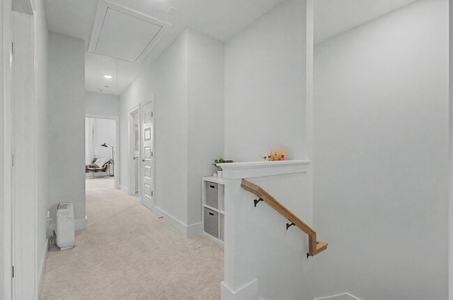 Building Photo - 3179 Sassafras Ln