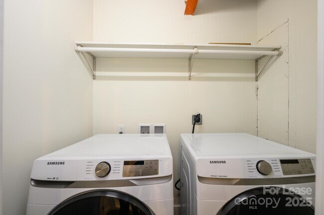 Building Photo - 1001 West Ave NW