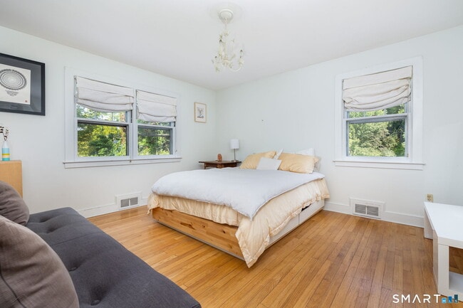 Building Photo - 256 Baldwin Hill Rd