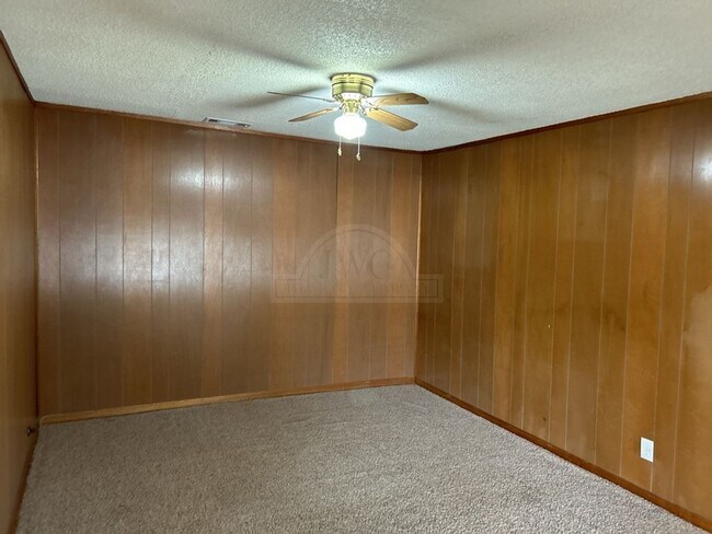 Building Photo - 408 Allen St