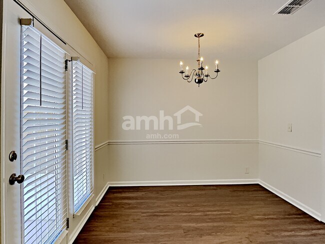 Building Photo - 8912 Ristau Ct