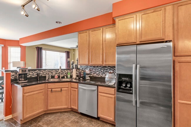 Building Photo - 1263 Tamarack Dr