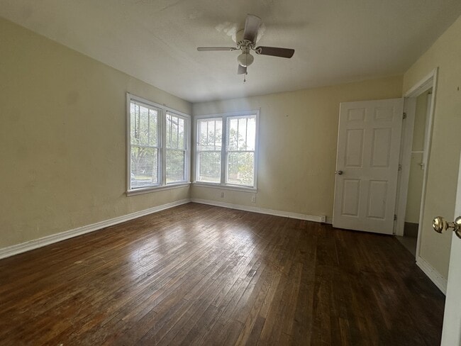 Building Photo - 301 W Lula St