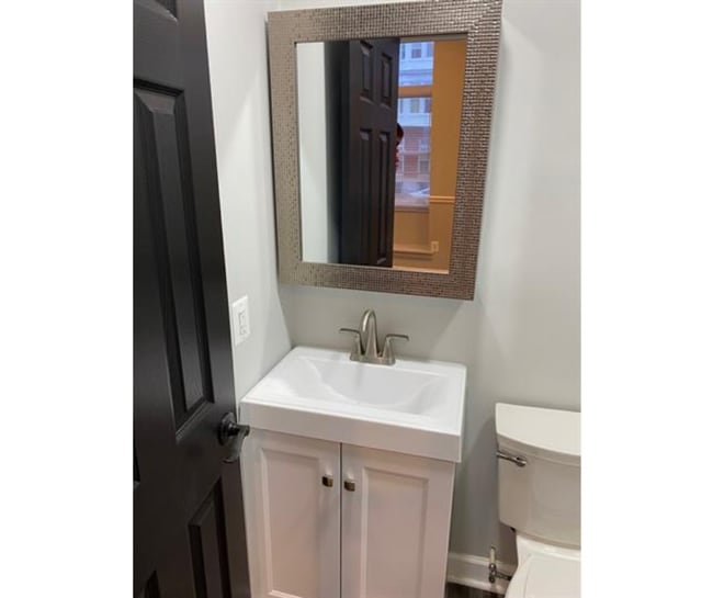 Building Photo - 833 N Fulton Ave