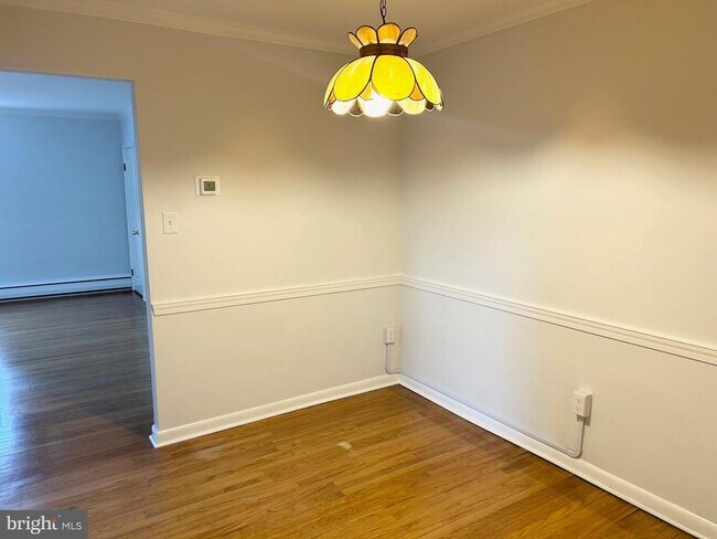 Building Photo - 1223 Drexel Ave