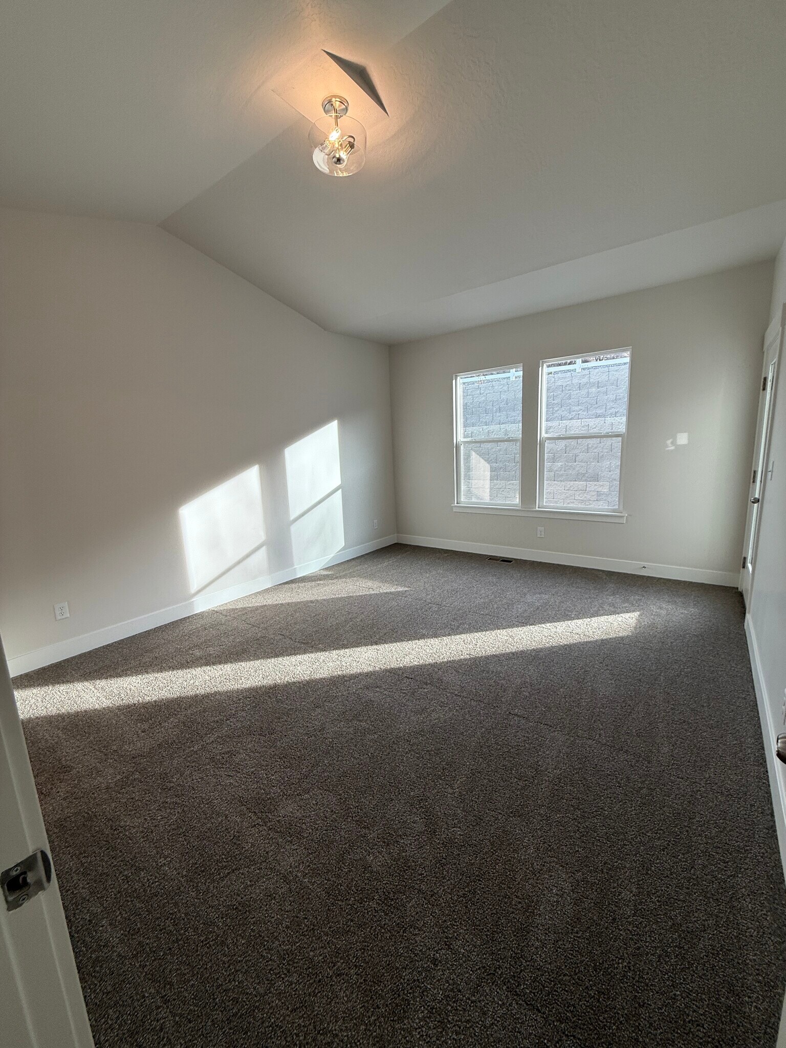 Building Photo - 4805 S Heartwood Rd