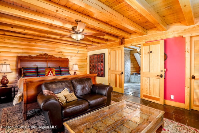 Building Photo - 451 Krumville Rd