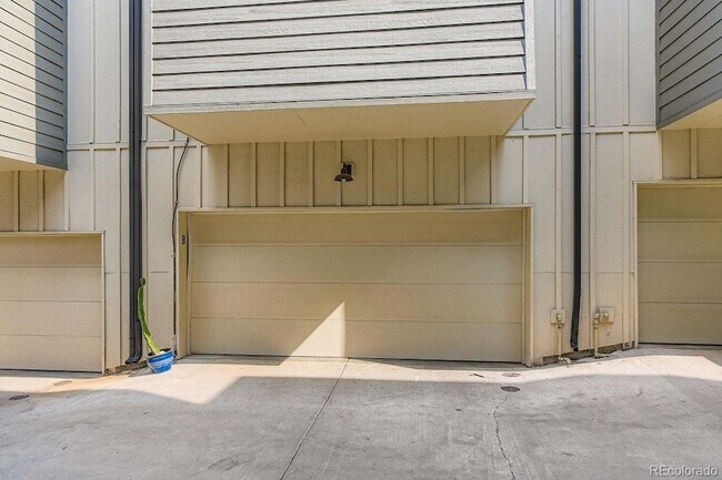 Building Photo - 1280 E Hampden Ave