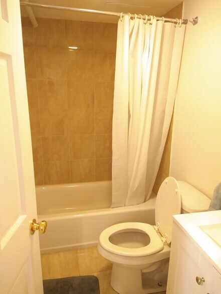 Building Photo - 1198 Commonwealth Ave