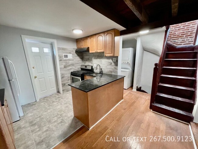 Building Photo - Renovated 2bd apt in Northern Liberties. D...