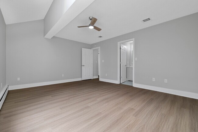 Building Photo - 96 Jones Hill Rd
