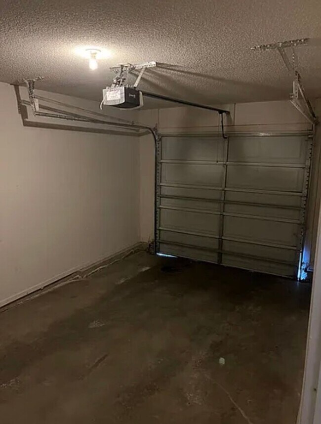 Building Photo - 1909-1911 Powhatan Court