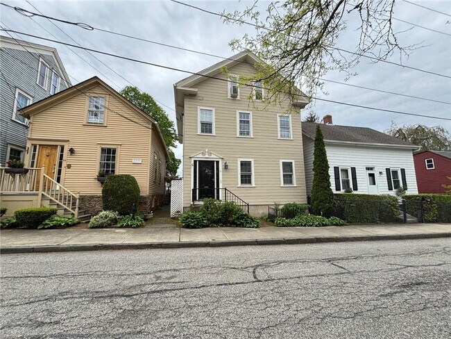Primary Photo - 51 Lee Ave