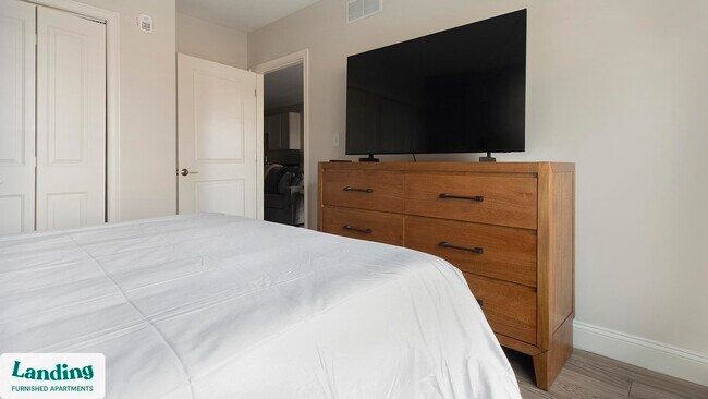 Building Photo - 2 Trl Run