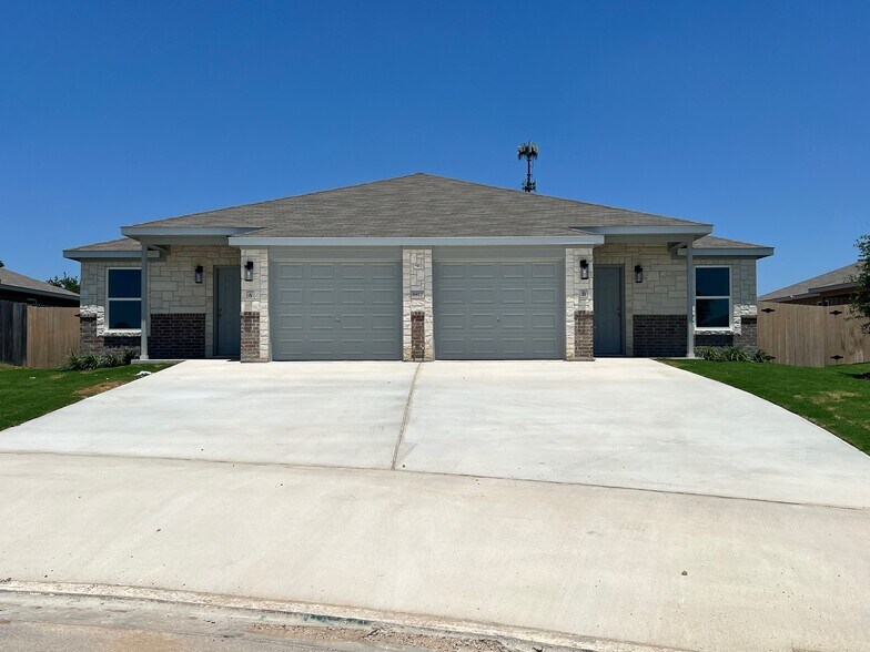 Building Photo - 5812 McGregor Loop