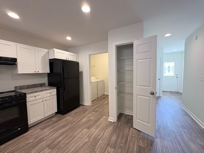 Building Photo - 14 Jackmia Way