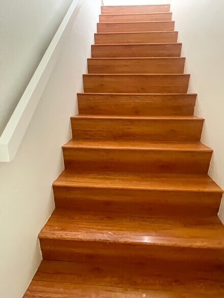 Interior Stairway from Garage - 10512 Sunland Blvd
