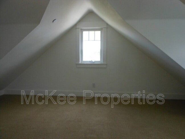 Building Photo - 269 D Ave