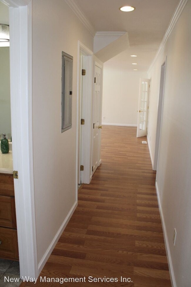 Building Photo - 5 br, 3 bath House - 209 Rossi Avenue, Unit A
