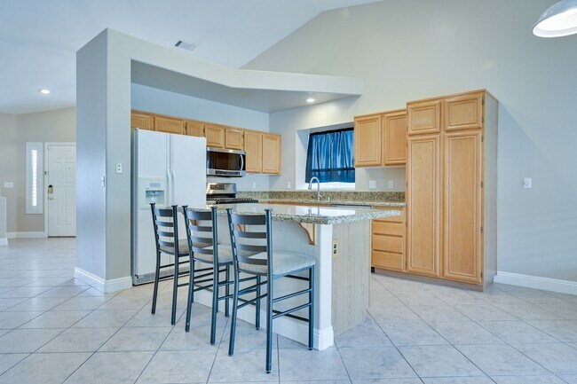 Building Photo - 561 Pacer Terrace