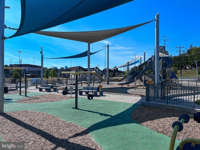 Building Photo - 3028 S Abingdon St