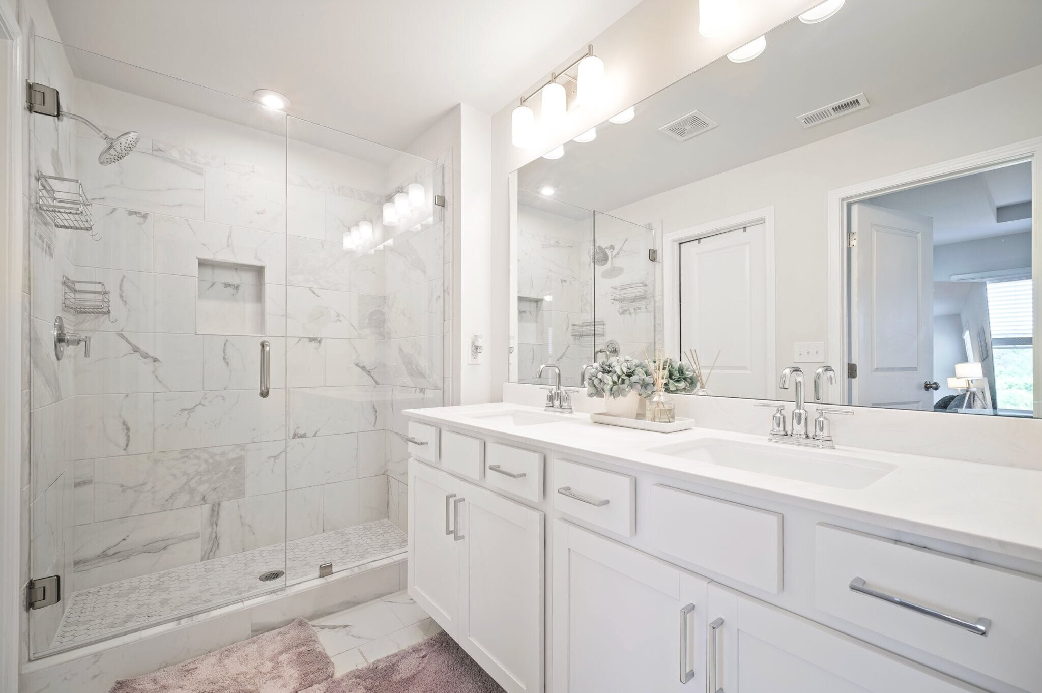 Building Photo - 1595 Ridgebrook Downs