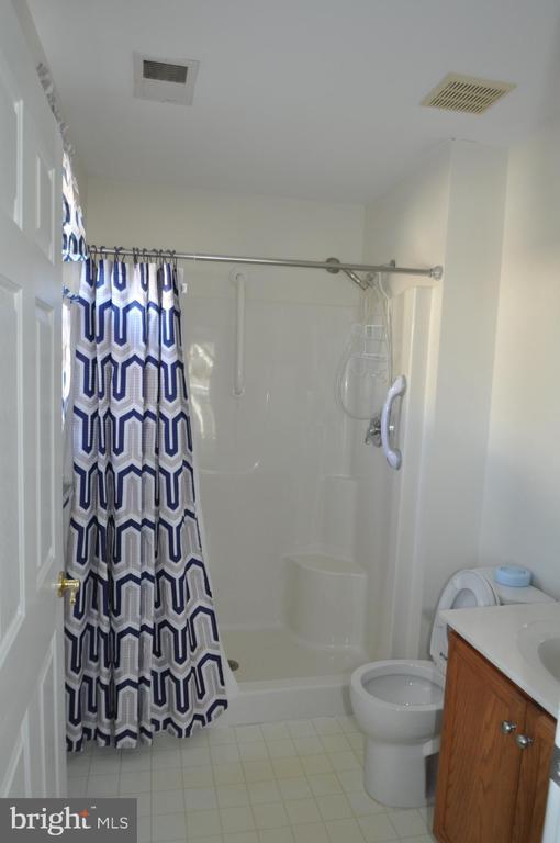 Building Photo - 1111 Jousting Way