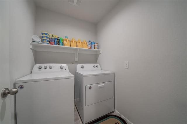 Building Photo - 10406 Ft Cibolo Trl