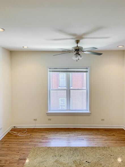 Building Photo - 849 W Cornelia Ave