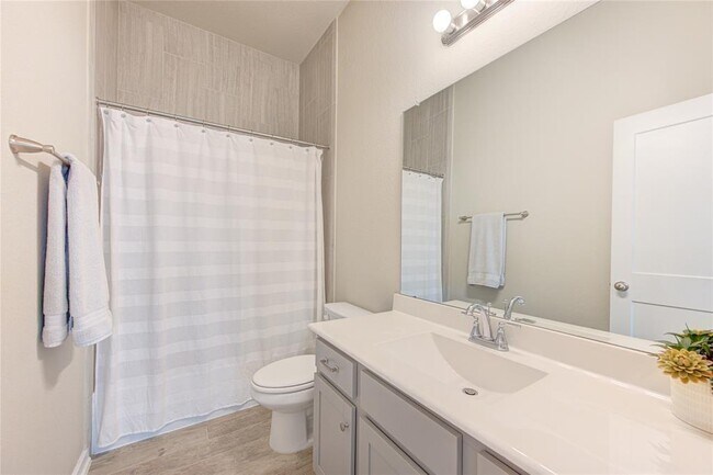 Building Photo - 6019 Bristlegrass Ln