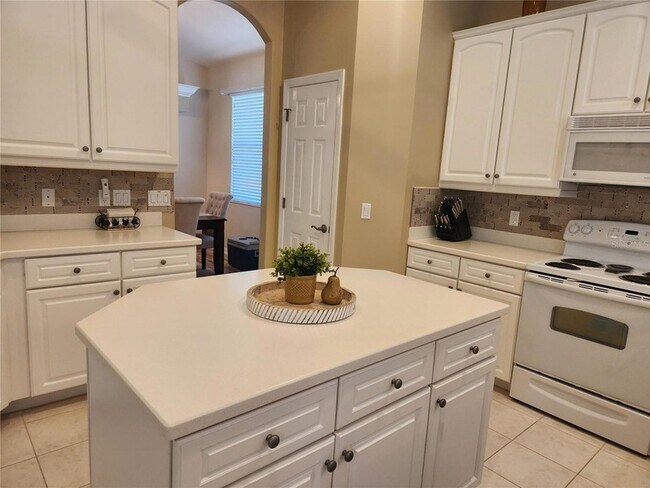 Building Photo - 6496 Rookery Cir