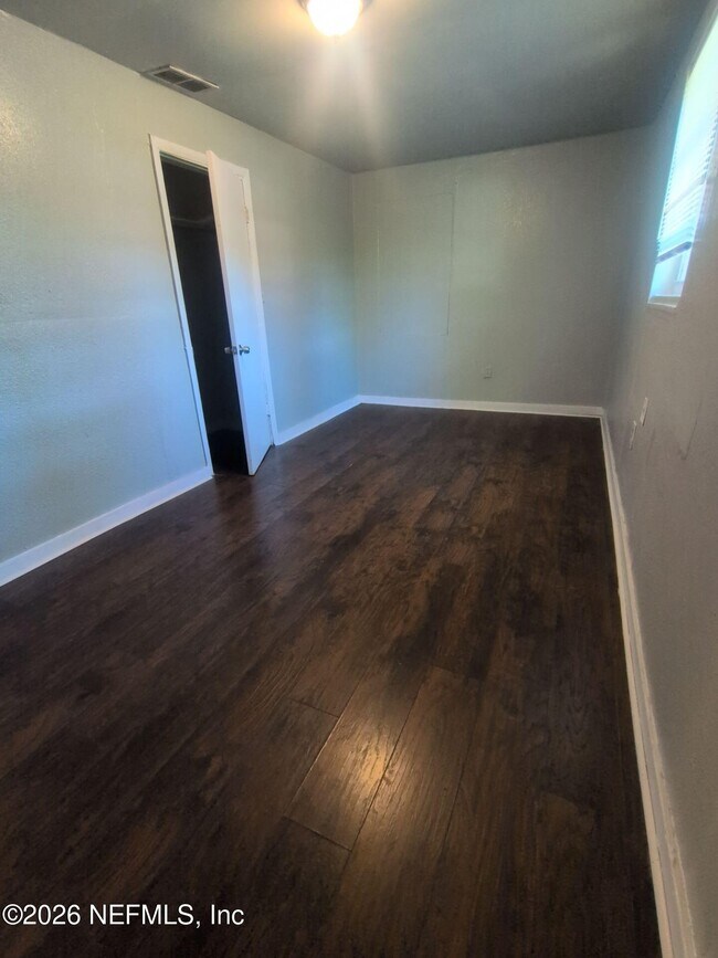 Building Photo - 2092 Benedict Rd