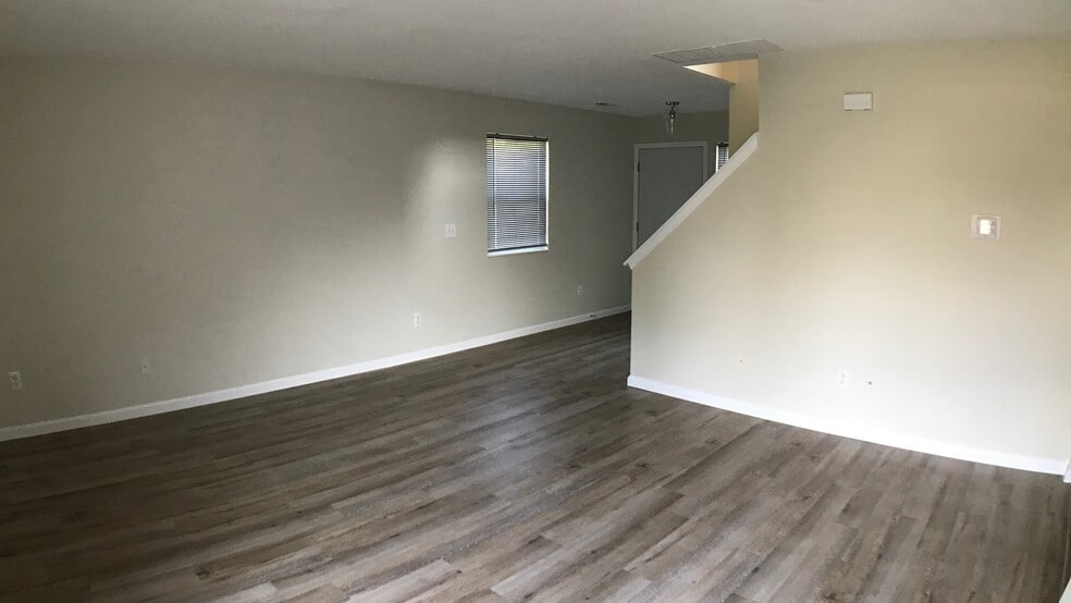 large family room - 3027 Abby Way