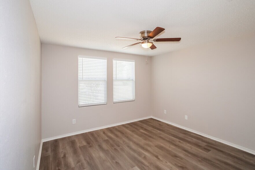 Building Photo - 732 Granite Ridge Dr