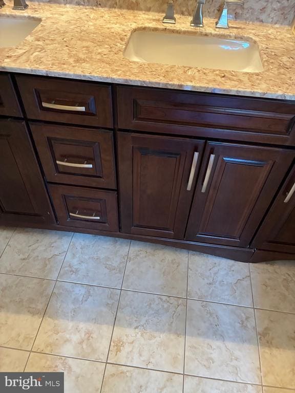 Building Photo - 83 Glenview Ln