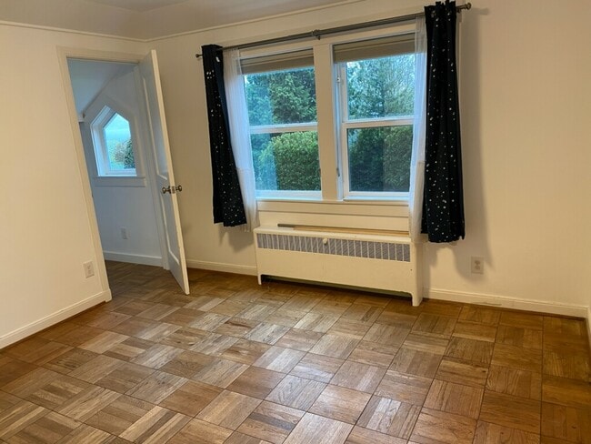 Building Photo - 7461 W Mercer Way