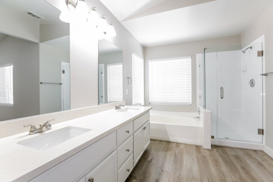 Building Photo - 8789 Wahine Ct