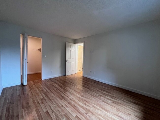 Building Photo - Charming 1 bedroom 1 bath Condo in Federal...