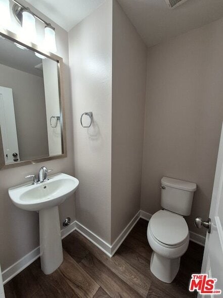Building Photo - 383 Silk Tree Ave