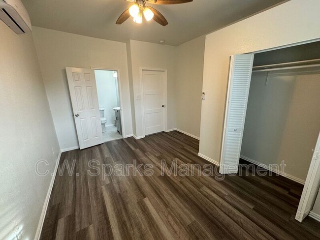 Building Photo - 822 Avenue C