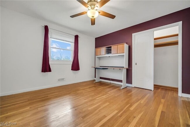 Building Photo - 6175 Vernondale Dr