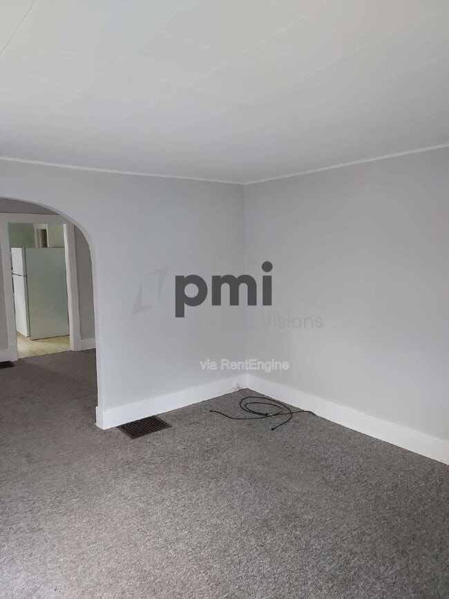 Building Photo - 2143 E Wood St